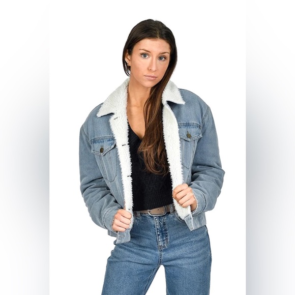 RD Style Demi Crop Sherpa Lined Denim
Jacket - Picture 1 of 5